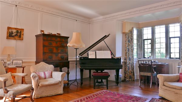 Cadhay drawing room